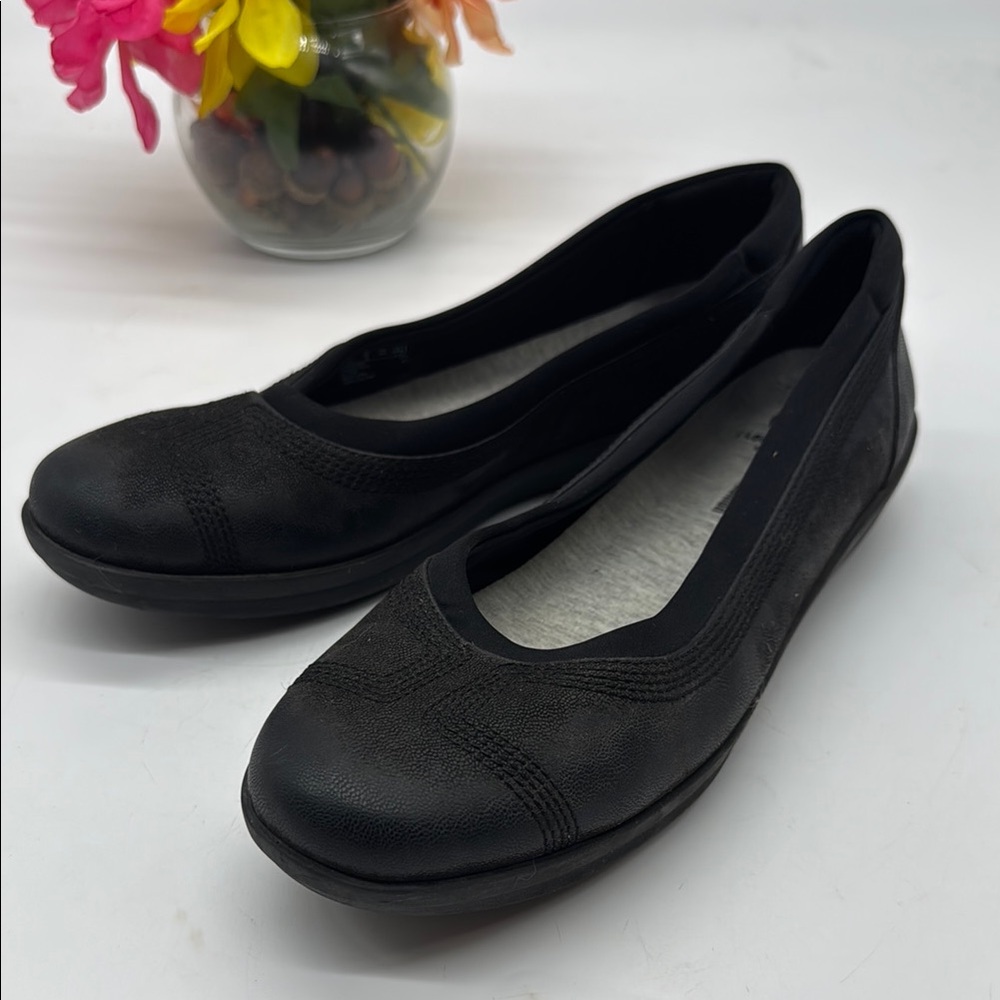 Cloudsteppers by Clarks Black Slip-On Flats with Cushioned Footbed BFL7996D